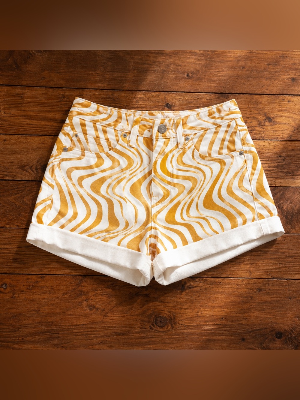 PACSUN Mom Shorts Size 22 Yellow & White Psychedelic Wave Print Denim Shorts